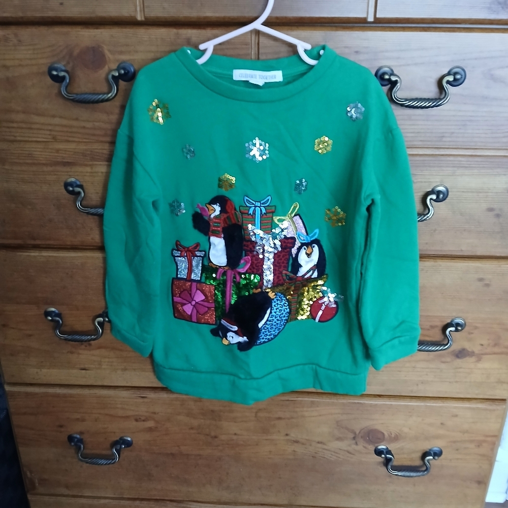 Christmas Kids Sweatshirt with Penguin Design Embroidered /Size 6-6X